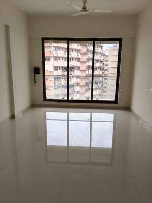 Room in 2 BHK Apartment at Runwal Symphony, Santacruz East – for Rent