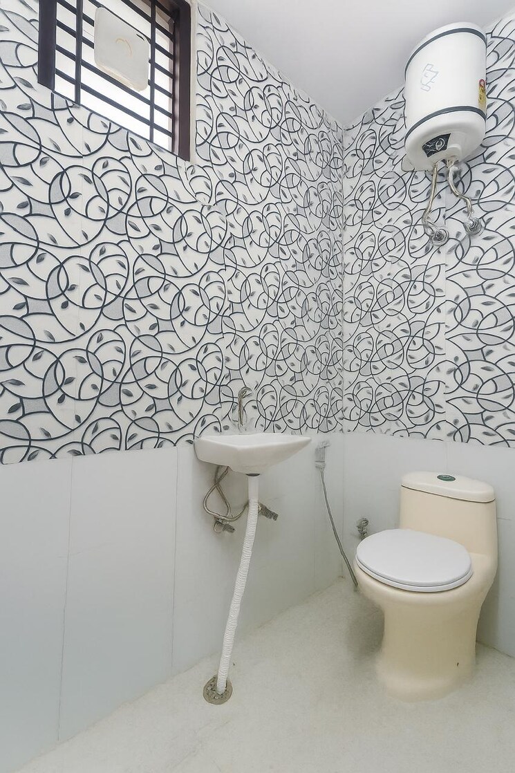 Bathroom, dlf-the-carlton-estate 3 Bedroom 1343 Sq.Ft. Apartment In Dlf Phase V Gurgaon 9244389