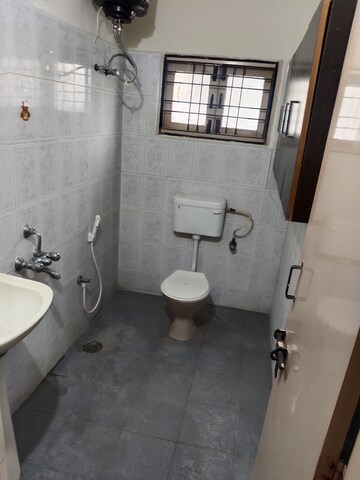 Bathroom in 2 BHK Apartment at Srinivasa Enclave Bellandur, Bellandur – for Rent