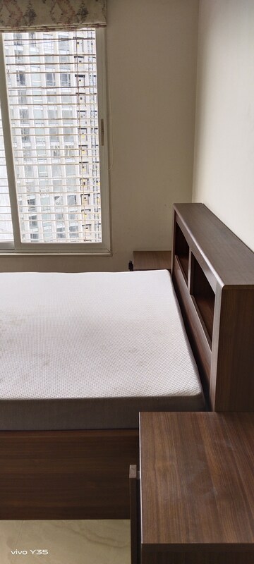 Room in 2 BHK Apartment at JP Unity Tower, Lower Parel – for Rent