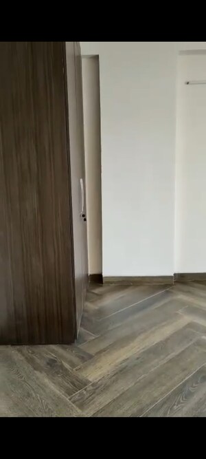 Room in 2 BHK Apartment at Wave Executive Floors, Wave City – for Sale
