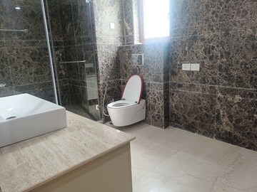 Bathroom in 4 BHK Villa at SS Hibiscus, Sector 50 – for Rent