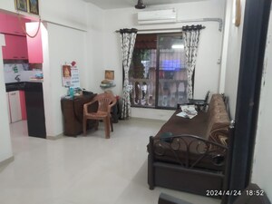 Living Room in 2 BHK Apartment at Mulund East – for Rent