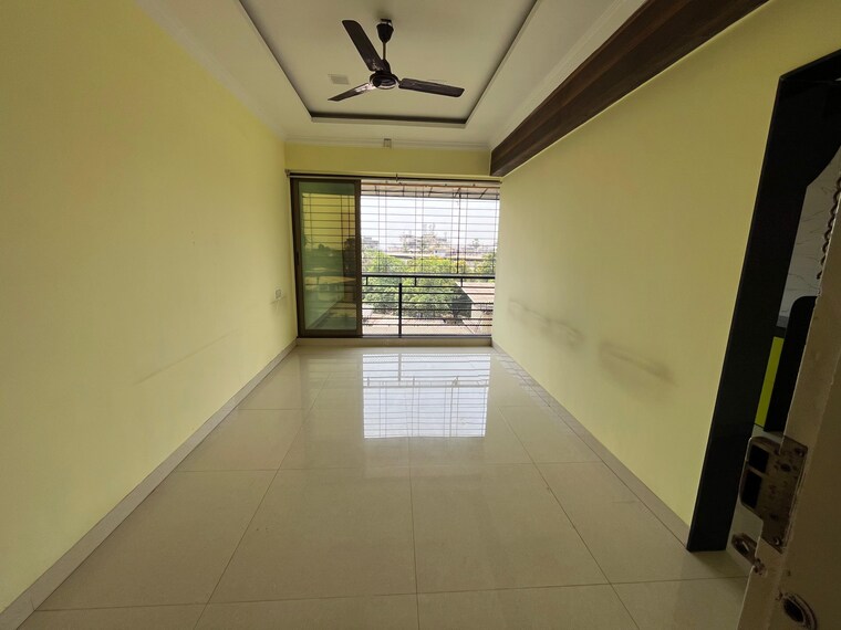 Room, thane east 1 Bedroom 570 Sq.Ft. Apartment In Thane East Thane 9244495