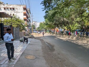  Showroom – Exterior View View at Indrapuram - for Rent