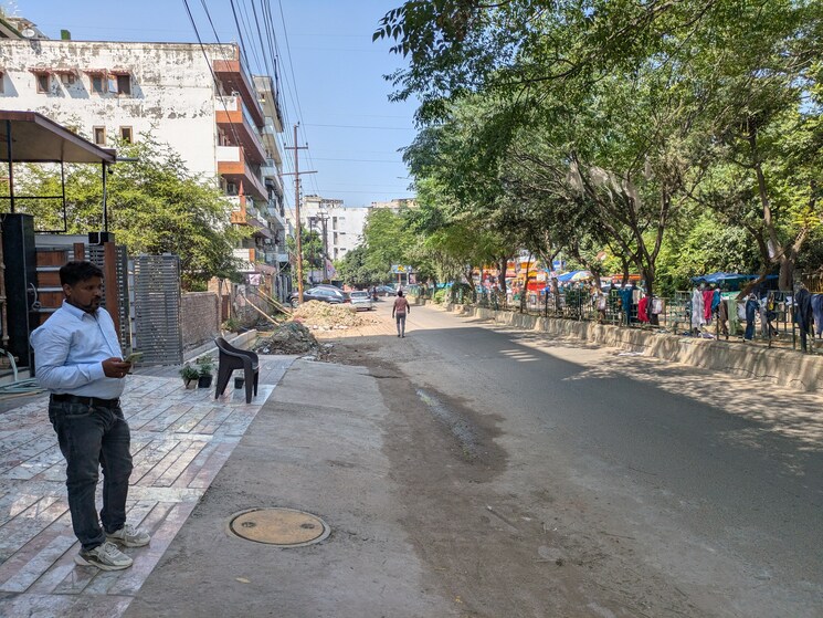 Exterior View, indrapuram Commercial Showroom 3000 Sq.Ft. In Indrapuram Ghaziabad 9244560