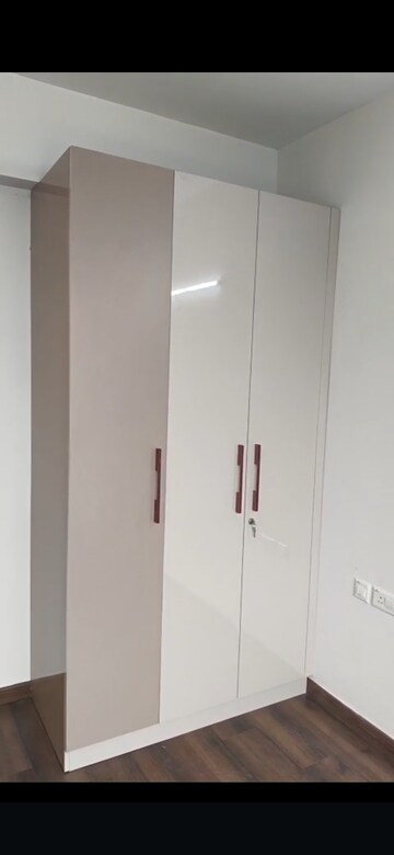 Furnished Amenities in 3 BHK Apartment at Hero Homes Gurgaon, Sector 104 – for Rent
