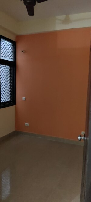 Room in 3 BHK Builder Floor at Aditya White Cottage, Dasna – for Rent