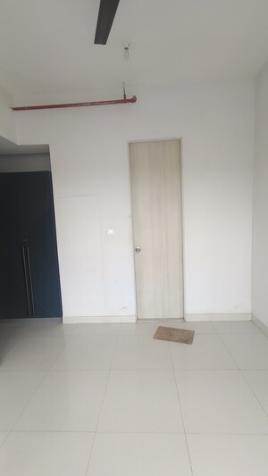 Room in 2 BHK Apartment at Ashar Edge, Pokhran Road No Two – for Rent