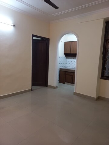 Room in 1 BHK Builder Floor at Ignou Road – for Rent