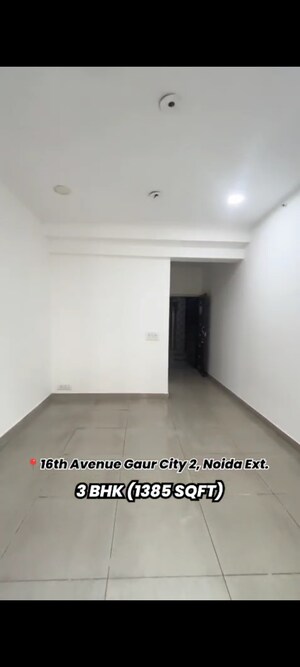 Room in 3.5 BHK Apartment at Gaur City 2 - 16th Avenue, Sector 16c Greater Noida – for Sale