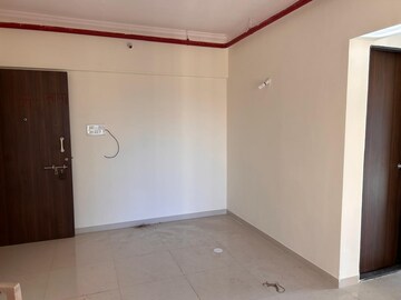 Room in 2 BHK Apartment at Raunak Unnathi Woods Phase 7 A And B, Ghodbunder Road – for Rent