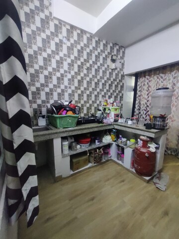 Parking in 1.5 BHK Independent House at RWA Apartments Sector 40, Sector 40 – for Rent