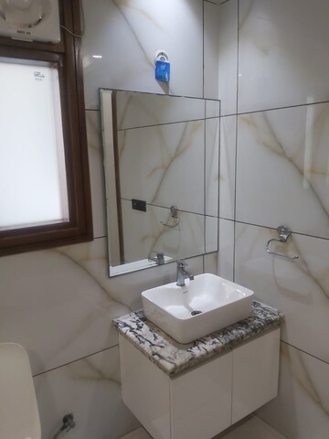 Bathroom in 1.5 BHK Independent House at Sector 55 – for Rent