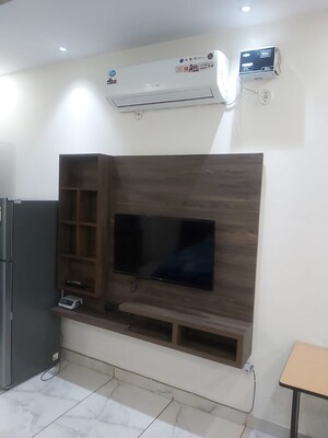 Furnished Amenities in 1.5 BHK Independent House at Sector 55 – for Rent