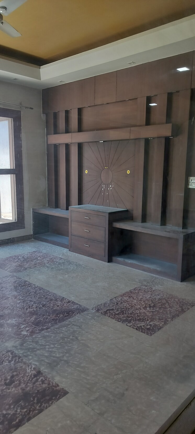 Room, rwa-apartments-sector-52 6+ Bedroom 450 Sq.Mt. Independent House In Sector 52 Noida 9244676