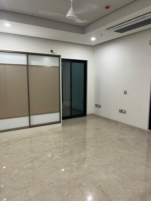 Room in 3 BHK Apartment at Aparna One, Shaikpet – for Rent