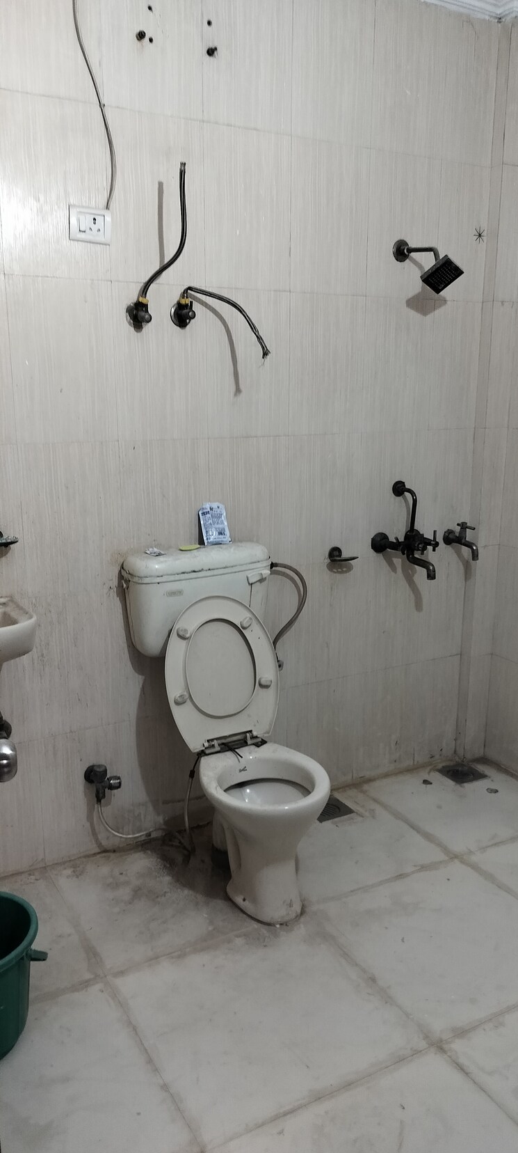 Bathroom, rwa-apartments-sector-50 3 Bedroom 162 Sq.Mt. Independent House In Sector 50 Noida 9244691