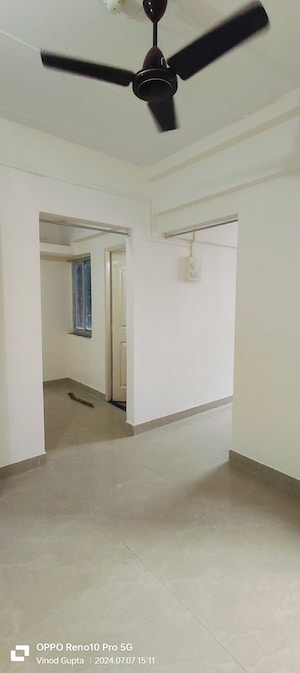 Room in 1 BHK Apartment at Century Tower, Prabhadevi – for Rent