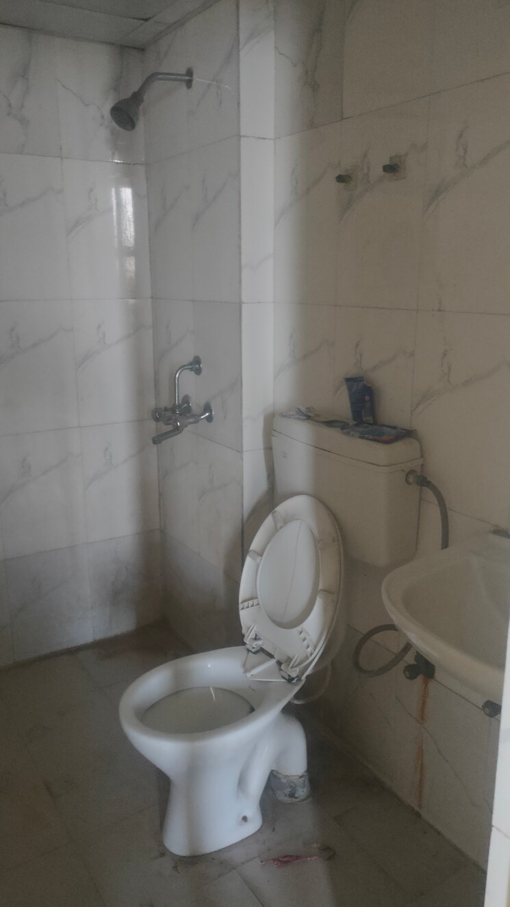 Bathroom, maxheights-dream-homes 2 Bedroom 650 Sq.Ft. Apartment In Kundli Sonipat 9244719