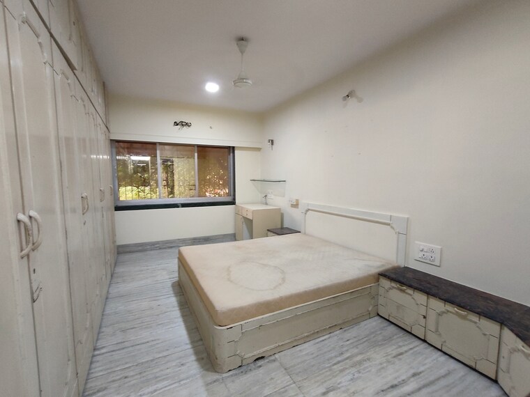 Room, jayant-apartments 1 Bedroom 600 Sq.Ft. Apartment In Prabhadevi Mumbai 9244716