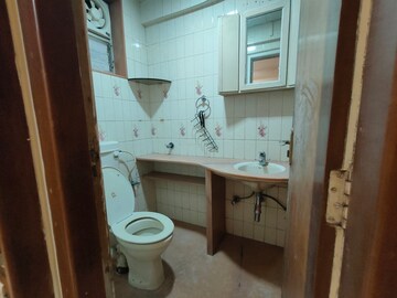 Bathroom in 1 BHK Apartment at Jayant Apartments, Prabhadevi – for Rent