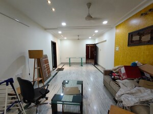 Team Area in 1 BHK Apartment at Jayant Apartments, Prabhadevi – for Rent