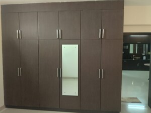 Room in 3 BHK Apartment at Aditya DSR Lake Side, Gachibowli – for Rent