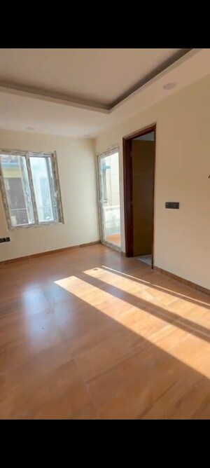 Room in 1 BHK Builder Floor at Chattarpur – for Rent