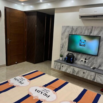 Bedroom in 3 BHK Builder Floor at Ansal API Esencia, Sector 67 – for Rent