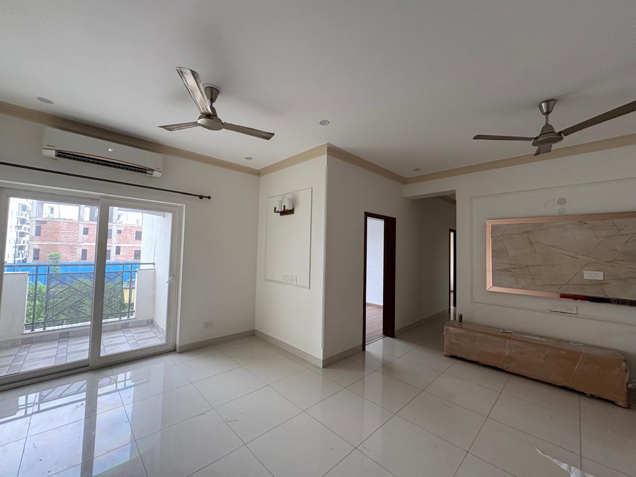 3.5 BHK + Study Room Apartment For Rent in Central Park Flower Valley Aqua Front Towers