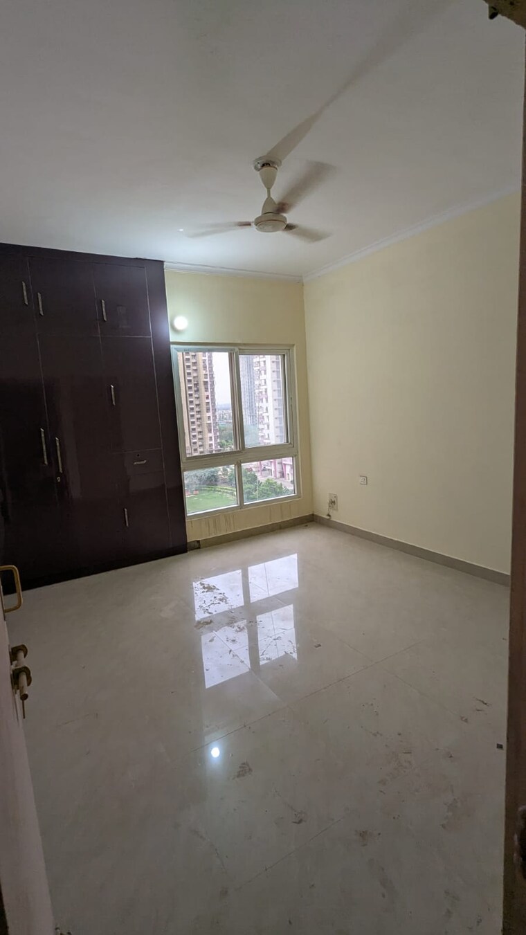 Room, upavp-ganga-yamuna-and-hindon-enclave 2.5 Bedroom 1260 Sq.Ft. Apartment In Pratap Vihar Ghaziabad 9244793