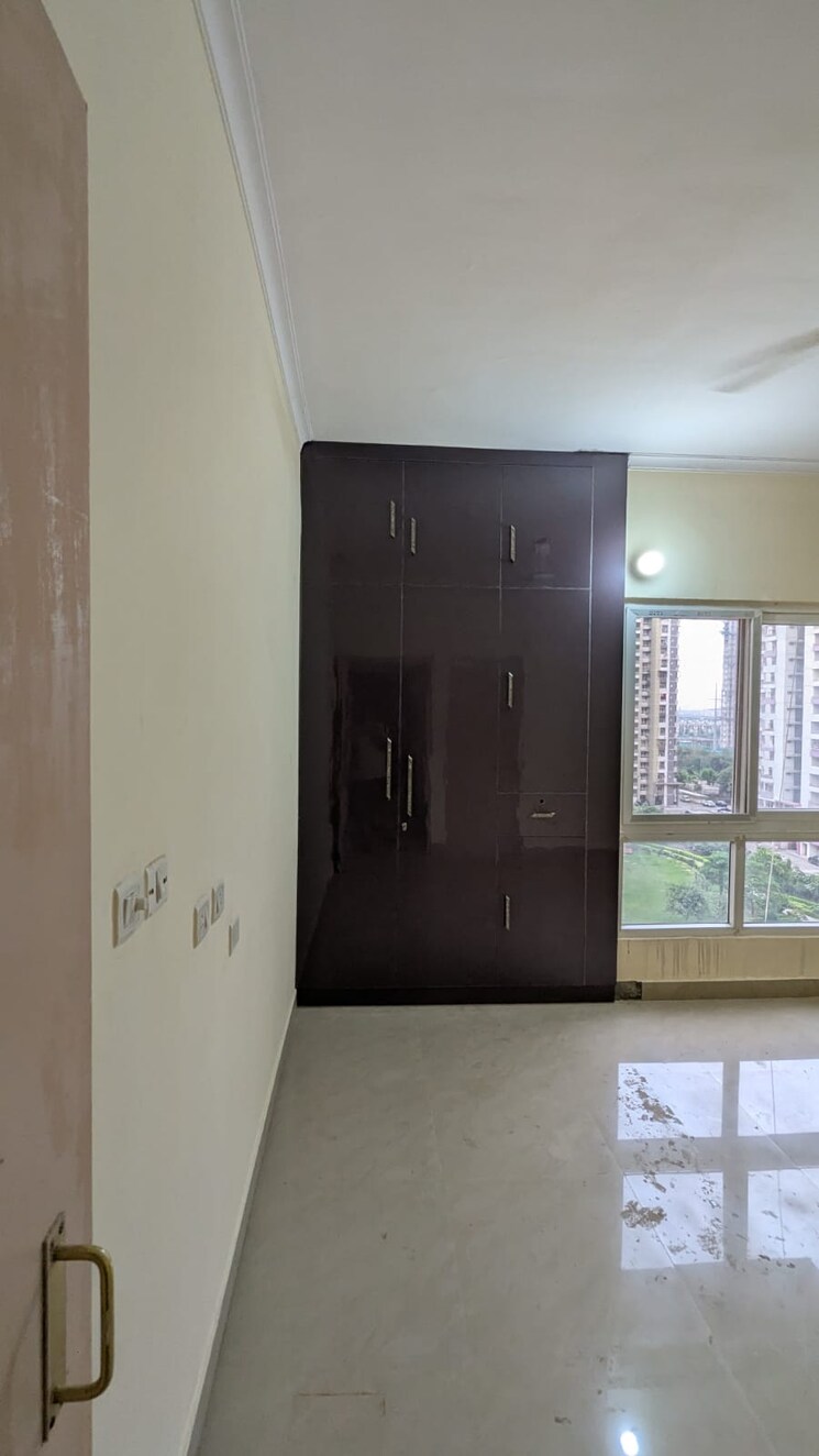 Room, upavp-ganga-yamuna-and-hindon-enclave 2.5 Bedroom 1260 Sq.Ft. Apartment In Pratap Vihar Ghaziabad 9244793