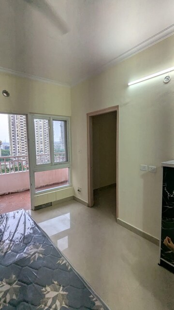 Room in 2.5 BHK Apartment at UPAVP Ganga Yamuna And Hindon Enclave, Pratap Vihar – for Rent