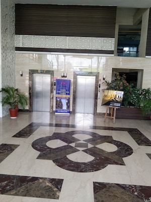 Lift in  Office Space at Rajpur Road – for Rent