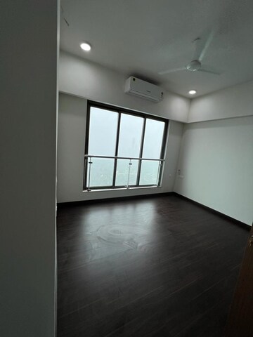 Room in 2 BHK Apartment at Chandak Cornerstone, Worli – for Rent