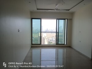 Room in 2 BHK Apartment at Chandak Cornerstone, Worli – for Rent