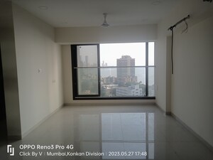 Room in 2 BHK Apartment at Chandak Cornerstone, Worli – for Rent