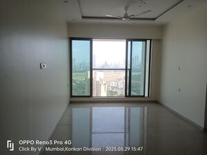 Room in 2 BHK Apartment at Chandak Cornerstone, Worli – for Rent