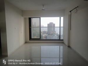 Room in 2 BHK Apartment at Chandak Cornerstone, Worli – for Rent