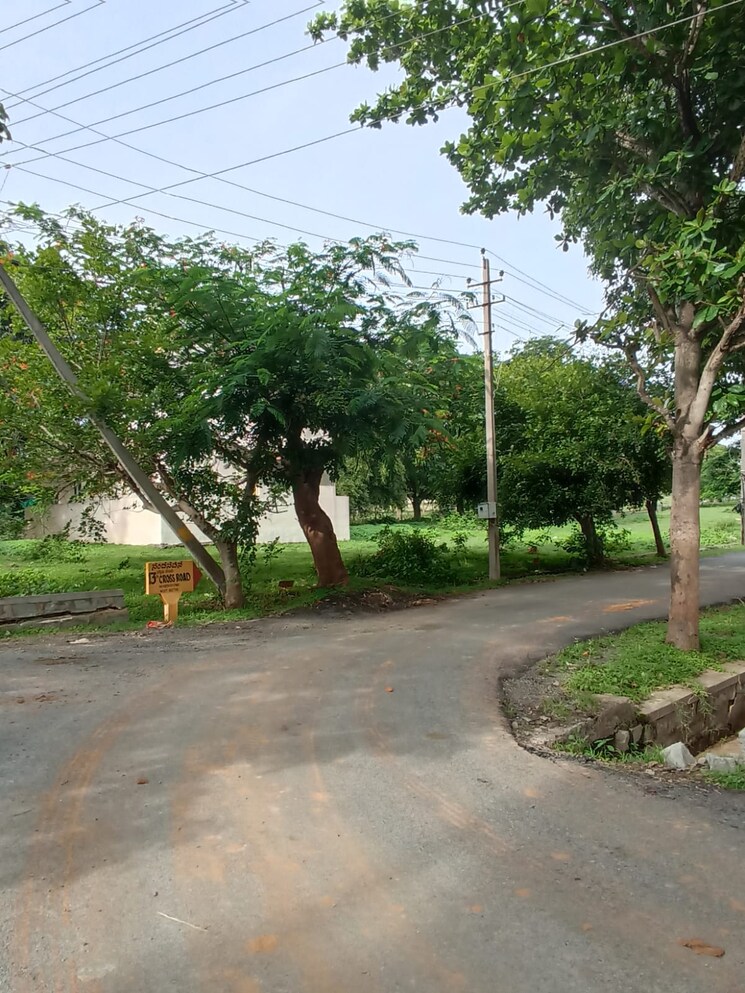 Garden, nirman-nandanavana  1200 Sq.Yd. Plot In Jigani Bangalore 9244842