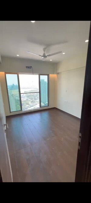 Room in 2 BHK Apartment at Chandak Cornerstone, Worli – for Rent