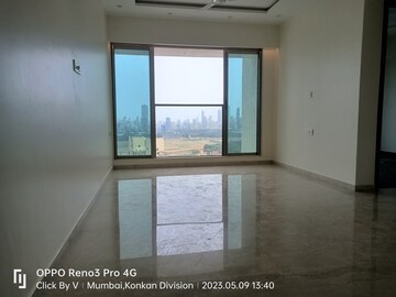 Room in 2 BHK Apartment at Chandak Cornerstone, Worli – for Rent