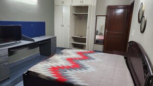 Bedroom in 2 BHK Builder Floor at Dlf Phase I – for Rent
