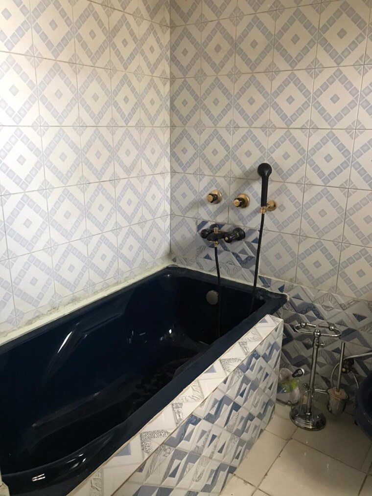 Kitchen, dlf phase i 2 Bedroom 200 Sq.Ft. Builder Floor In Dlf Phase I Gurgaon 9244844