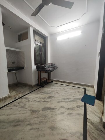 1 RK Apartment For Rent in Katwaria Sarai