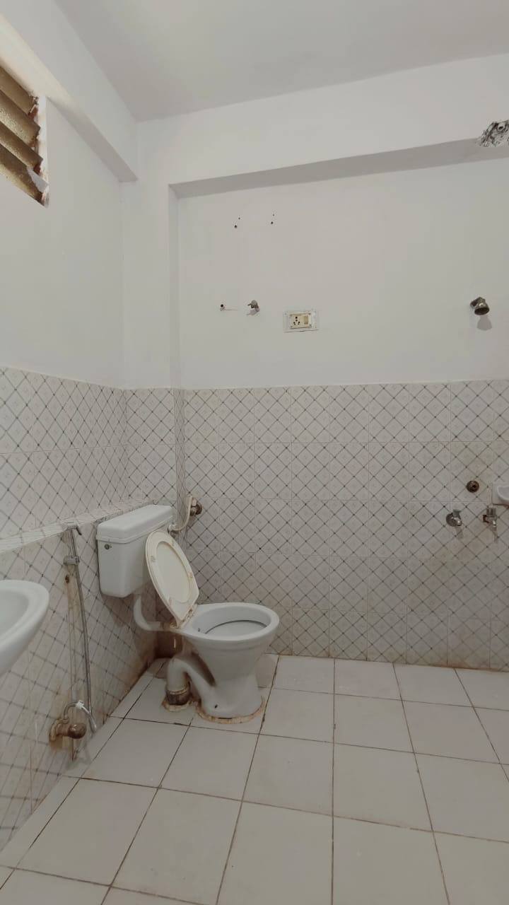 1 Rk+ Extra Room Apartment For Rent in Kingston Palace Begumpet