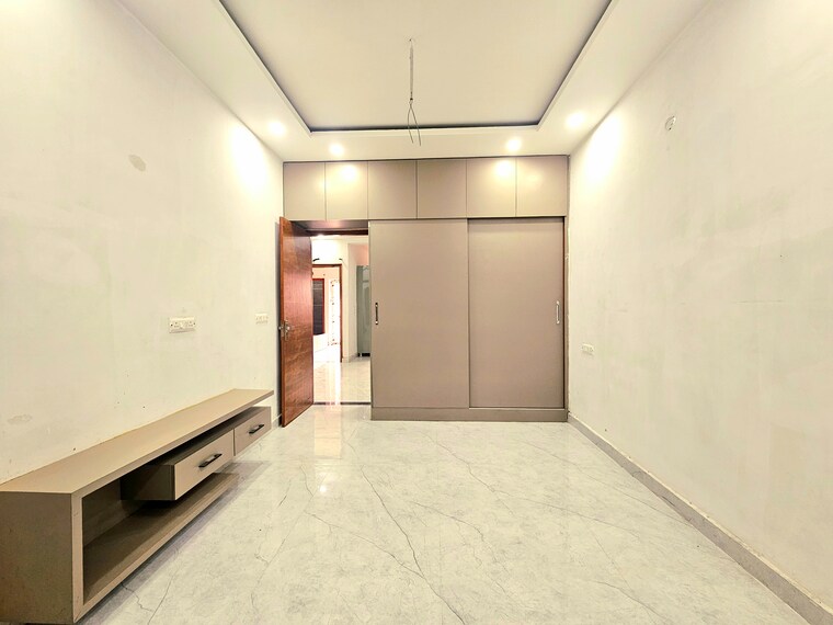 Room, high ground 3 Bedroom 1150 Sq.Ft. Builder Floor In High Ground Zirakpur 9245015