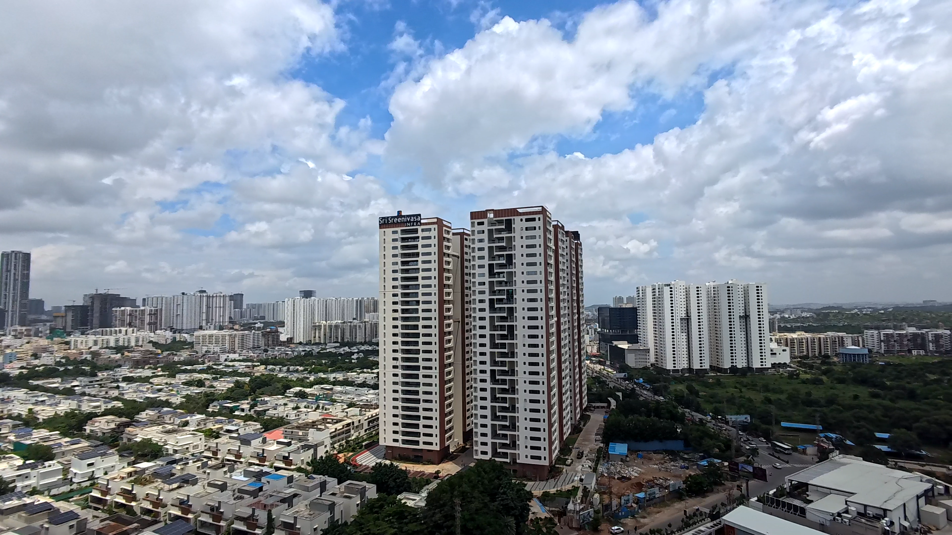 3 BHK + Pooja Room Apartment For Sale in Hallmark Treasor