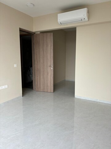 Room in 2 BHK Apartment at One Meraki, Chembur – for Rent